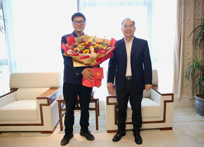 AG旗舰厅 (中国大陆) Apple Store